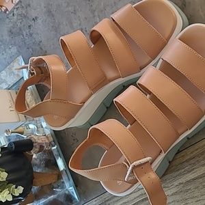 Brand New Sorel sandals